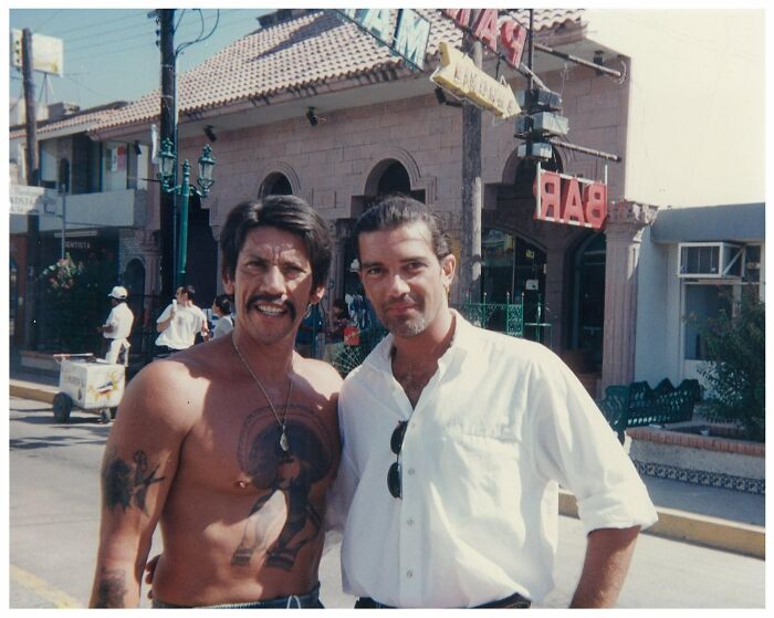 Danny Trejo And Antonio Banderas On The Set Of ‘Desperado’ (1995)